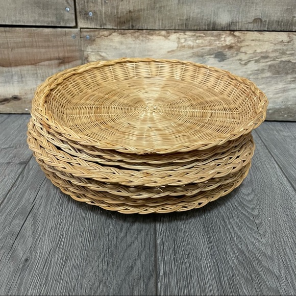 Wicker paper plate holders circle wall baskets 70s